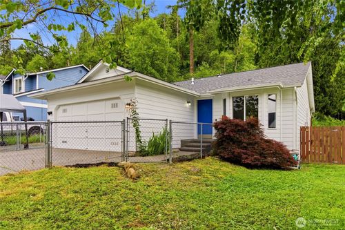 902 Fir Ave, Sultan, WA, 98294-9425 | Card Image