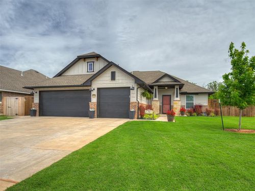 2416 Creek Side Circle, Moore, OK, 73160 | Card Image