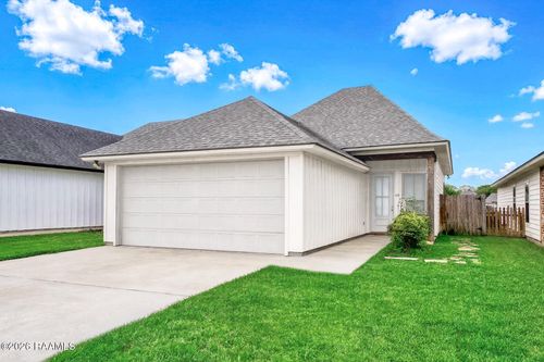 106 Lukes Hollow Ln, Lafayette, LA, 70508-8321 | Card Image