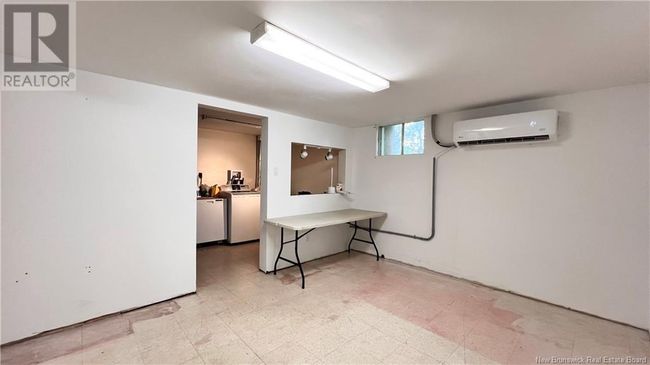 1235 Vanier Blvd, House other with 5 bedrooms, 2 bathrooms and null parking in Bathurst NB | Image 37