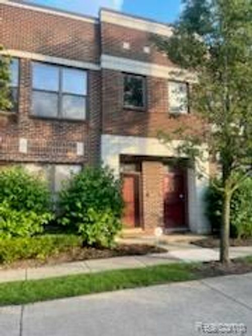 84 W Bethune St, Detroit, MI, 48202-2707 | Card Image