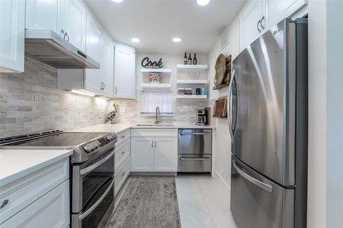 apt-310-9411 N Hollybrook Lake Dr, Pembroke Pines, FL, 33025-1597 | Card Image