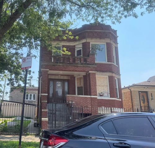 1943 N La Crosse Ave, Chicago, IL, 60639-4646 | Card Image