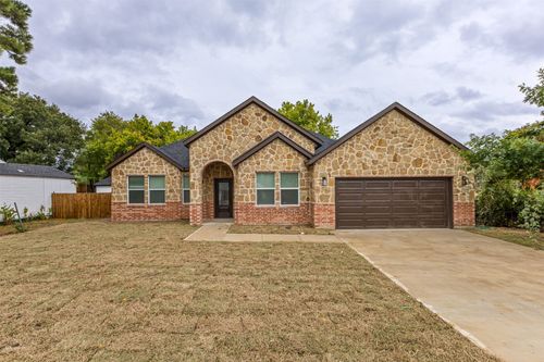 907 Howard St, Seagoville, TX, 75159-2919 | Card Image