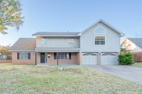 3213 Sentinel Dr, Midland, TX, 79701-3876 | Card Image