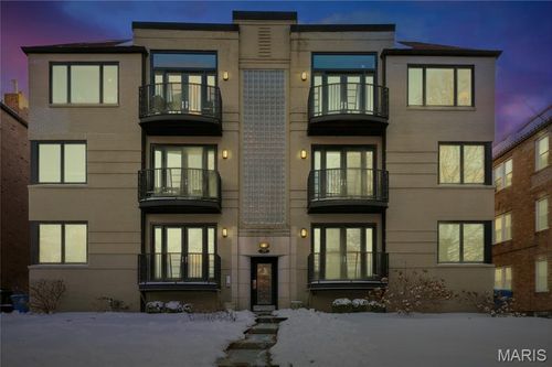 3-7524 Cromwell Dr, Clayton, MO, 63105-2970 | Card Image