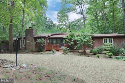 11800 Wolf Run Ln, Clifton, VA, 20124-2250 | Card Image