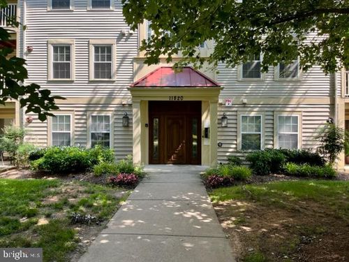 apt-t2-11820 Eton Manor Dr, GERMANTOWN, MD, 20876-3958 | Card Image