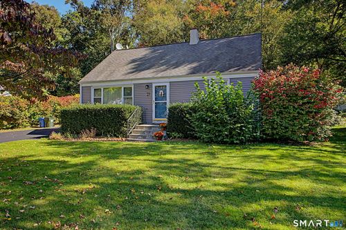 21 Carey Ln, Norwich, CT, 06360-6433 | Card Image