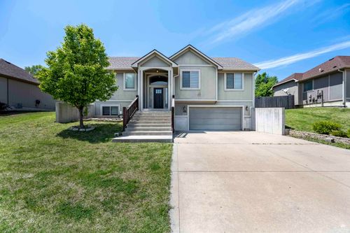 1824 Buckshot Dr, Junction City, KS, 66441-4309 | Card Image