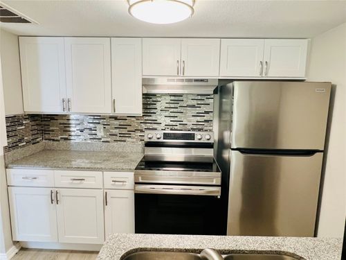 apt-202-7431 Holly Hill Dr, Dallas, TX, 75231-5324 | Card Image