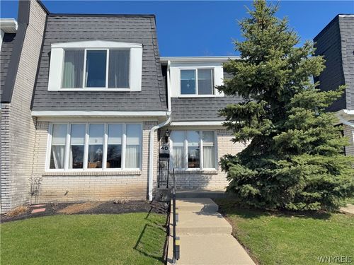 40 Harrogate Square Lane, Amherst, NY, 14221 | Card Image