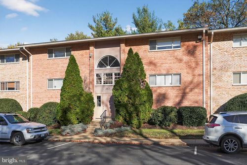 apt-302-2821 Kalmia Lee Ct, FALLS CHURCH, VA, 22042-1709 | Card Image