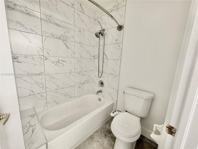 16515 Ruby Lk, House other with 4 bedrooms, 3 bathrooms and null parking in Weston FL | Image 24