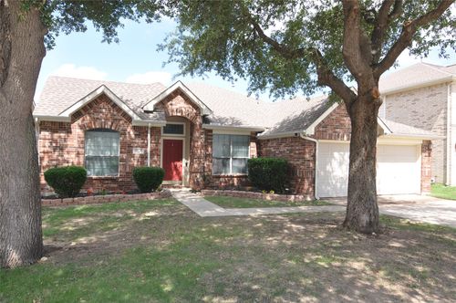 8413 Tribute Ln, Fort Worth, TX, 76131-5305 | Card Image