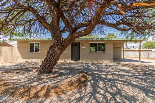 4702 S Apple Tree Avenue, Tucson, AZ, 85730 | Card Image