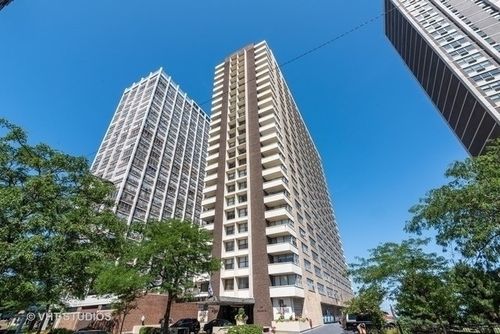 16l-6157 N Sheridan Rd, Chicago, IL, 60660-5818 | Card Image