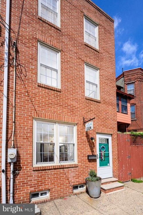 2324 Sepviva St, PHILADELPHIA, PA, 19125-2532 | Card Image