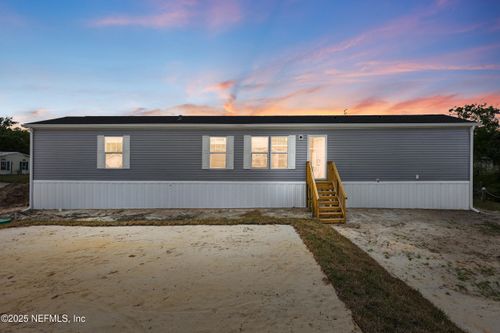 287 Tarpon Blvd, PALATKA, FL, 32177-7325 | Card Image