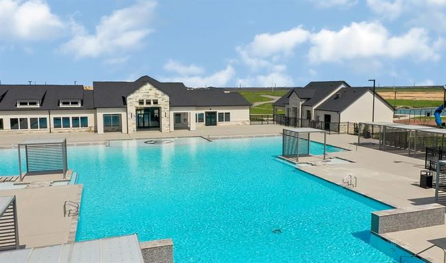 *Images and 3*Images and 3D tour are for illustration only and options may vary from home as built.D tour are for illustration only and options may vary from home as built. | Image 44