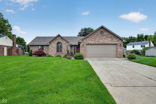 708 Eastgate Dr, Anderson, IN, 46012-9667 | Card Image