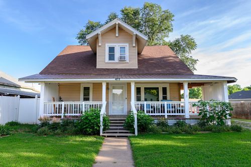 411 E Washington Ave, Kingman, KS, 67068-1455 | Card Image