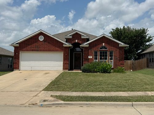 108 Creekside Dr, Sanger, TX, 76266-5763 | Card Image