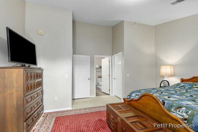 UNIT-32 - 5869 Crosswinds Dr, Condo with 2 bedrooms, 2 bathrooms and null parking in Norton Shores MI | Image 14