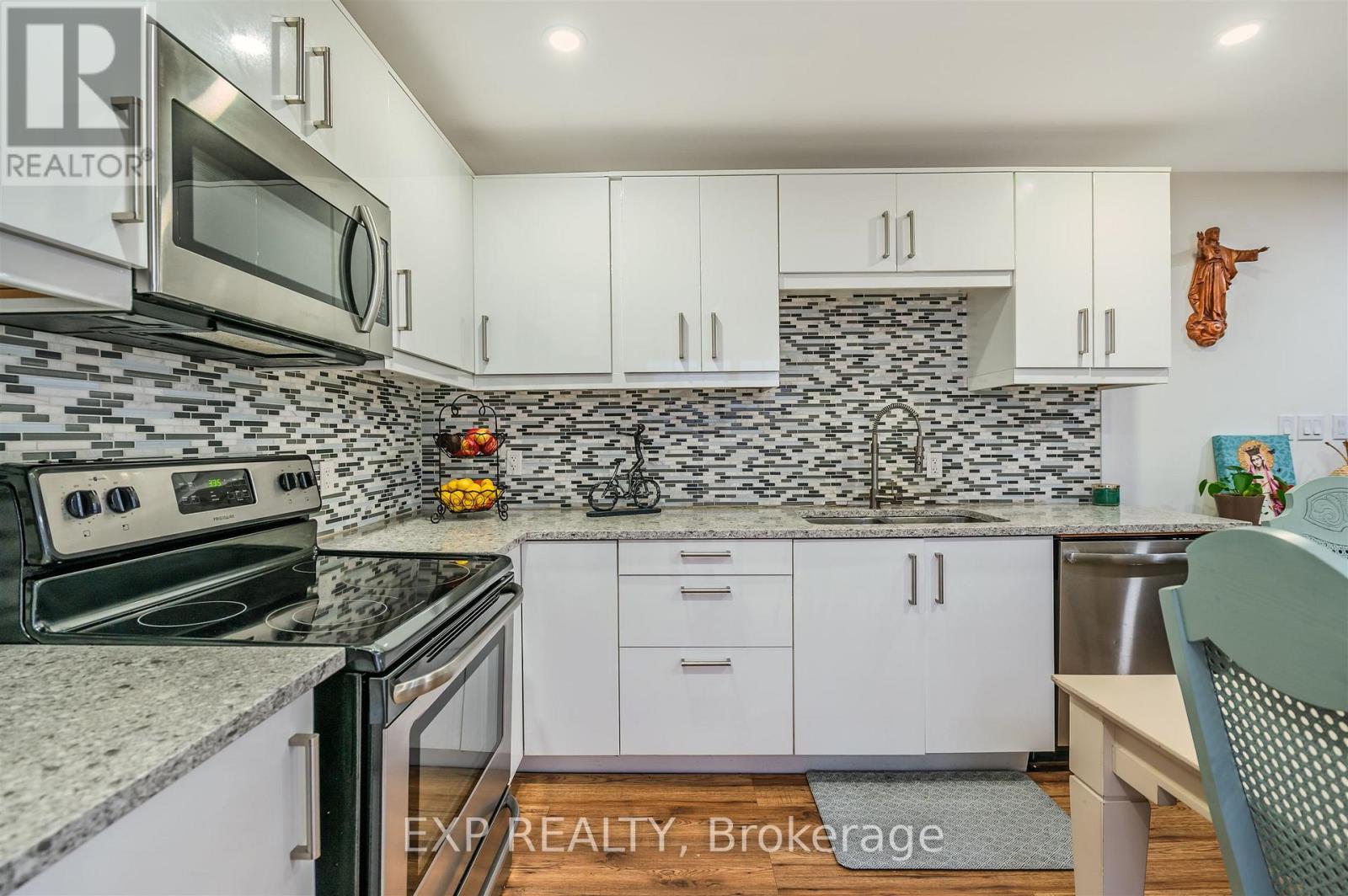 Residential in Whitby (Downtown Whitby) 2