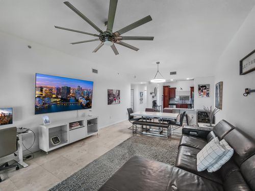 apt-b207-1610 Presidential Way, West Palm Beach, FL, 33401-1865 | Card Image