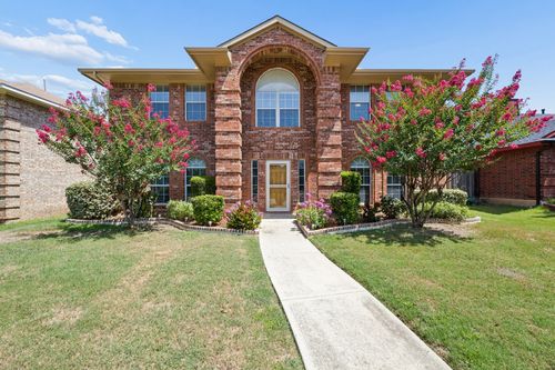 2305 Buckeye Dr, Mesquite, TX, 75181-1074 | Card Image