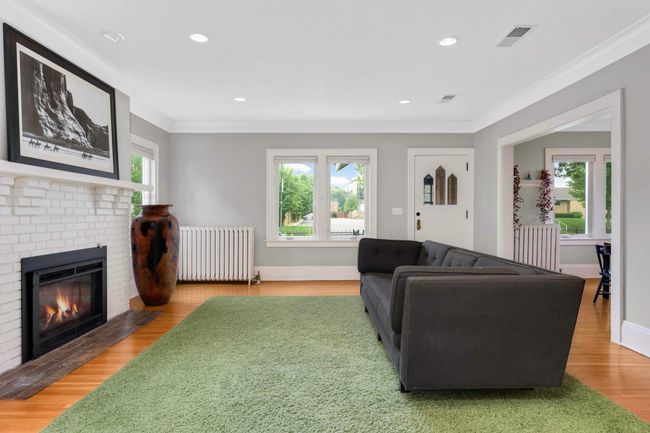 Living Room | Image 5