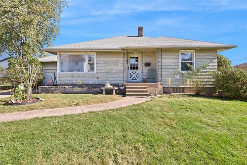 405 9th Ave, Clarence, IA, 52216-9415 | Card Image