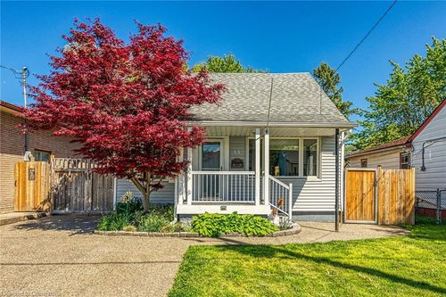 88 Julian Ave, Hamilton, ON, L8H5R7 | Card Image