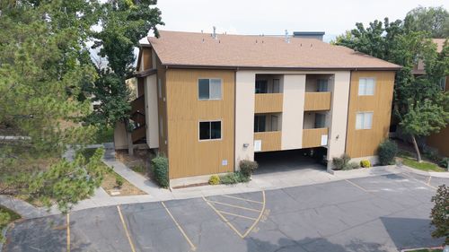 9131 S Jefferson Pl, Sandy, UT, 84070-6611 | Card Image