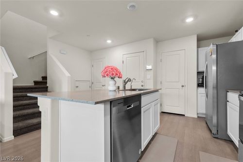 6136 Lily Garden St, North Las Vegas, NV, 89081-5679 | Card Image