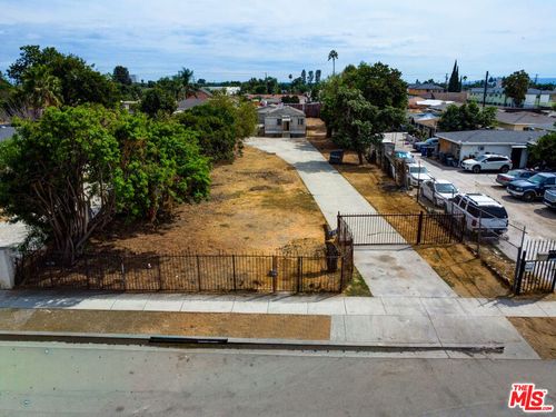 2028 E 126th St, Compton, CA, 90222-1208 | Card Image