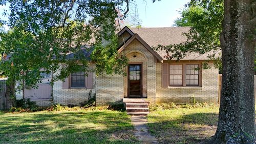 800 E Young St, Longview, TX, 75602-1836 | Card Image