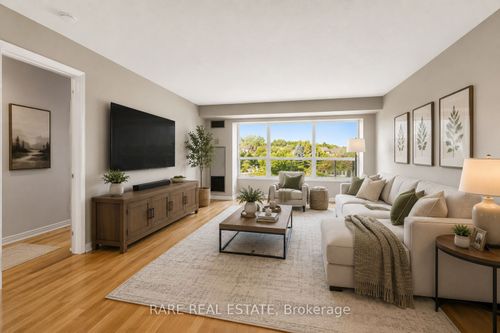 412-7300 Yonge St, Thornhill, ON, L4J7Y5 | Card Image