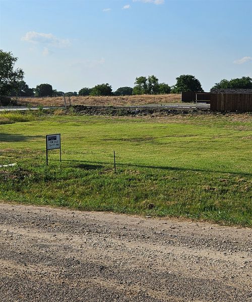 512 W Cedar St, Gunter, TX, 75058-2150 | Card Image