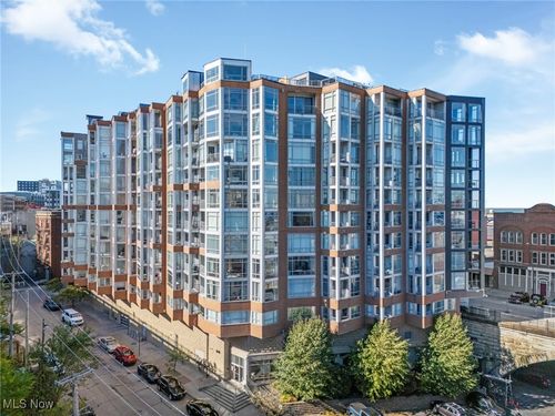 apt-805-2222 Detroit Ave, Cleveland, OH, 44113-2459 | Card Image