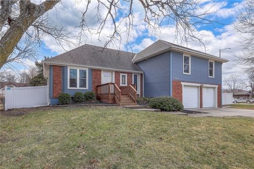 1401 E Sunvale Ter, Olathe, KS, 66062-2106 | Card Image