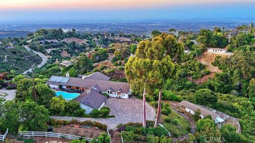 9 Reata Ln, Rolling Hills, CA, 90274-5201 | Card Image