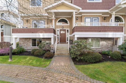 560 Heatherdale Lane, Victoria, BC, V8Z0A4 | Card Image