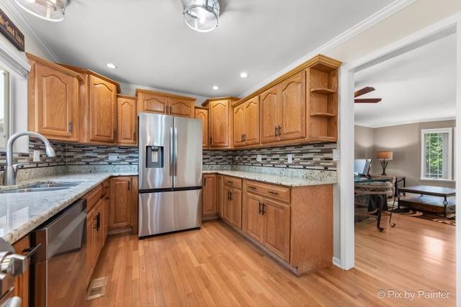 987 Split Rail Dr, House other with 3 bedrooms, 3 bathrooms and 2 parking in Carol Stream IL | Image 7