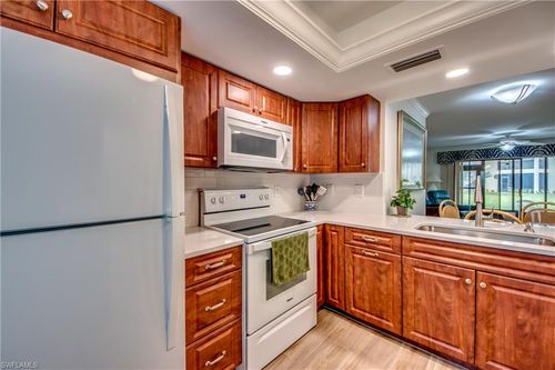 apt-101-11250 Caravel Cir, FORT MYERS, FL, 33908-5231 | Card Image