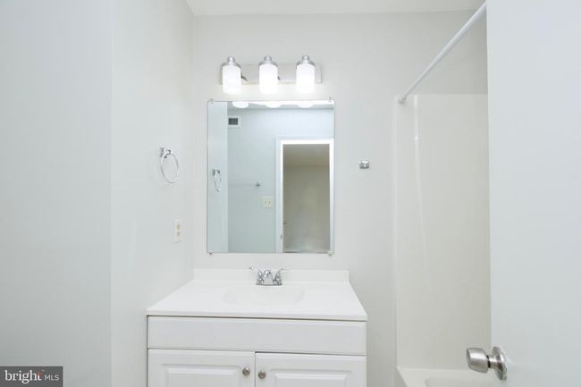 7688 Wolford Way, Townhouse with 3 bedrooms, 4 bathrooms and null parking in LORTON VA | Image 27