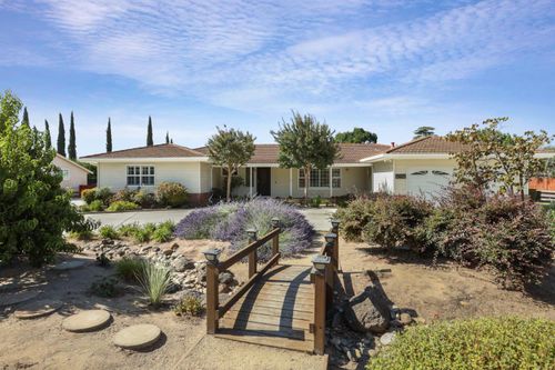 6796 E Woodward Ave, Manteca, CA, 95337-8380 | Card Image