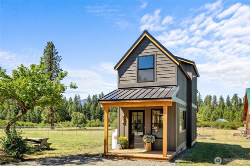 51 Alley St, Ronald, WA, 98940-1400 | Card Image