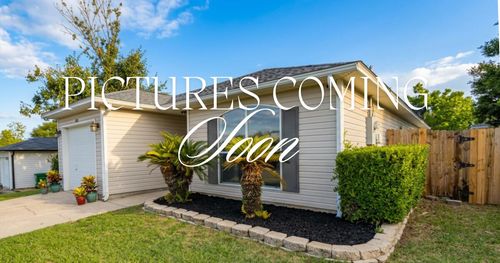 105 Aqua Dr, Crestview, FL, 32536-4215 | Card Image